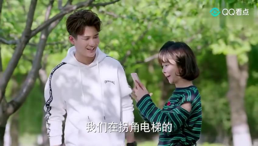 杭州女孩出租屋里遍地垃圾房东无奈，室内环境对健康有什么影响？游戏画面
